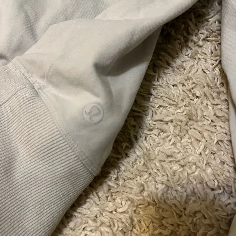lululemon grey pull over sweater size 2/4